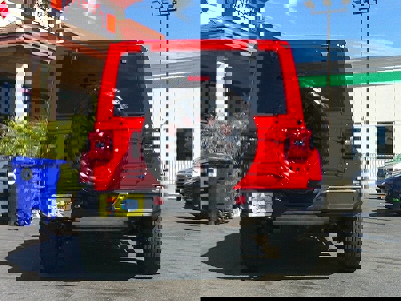 Used 2025 Jeep Wrangler Unlimited Sahara image 5