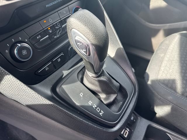 Used 2020 Ford Transit Connect XLT image 22