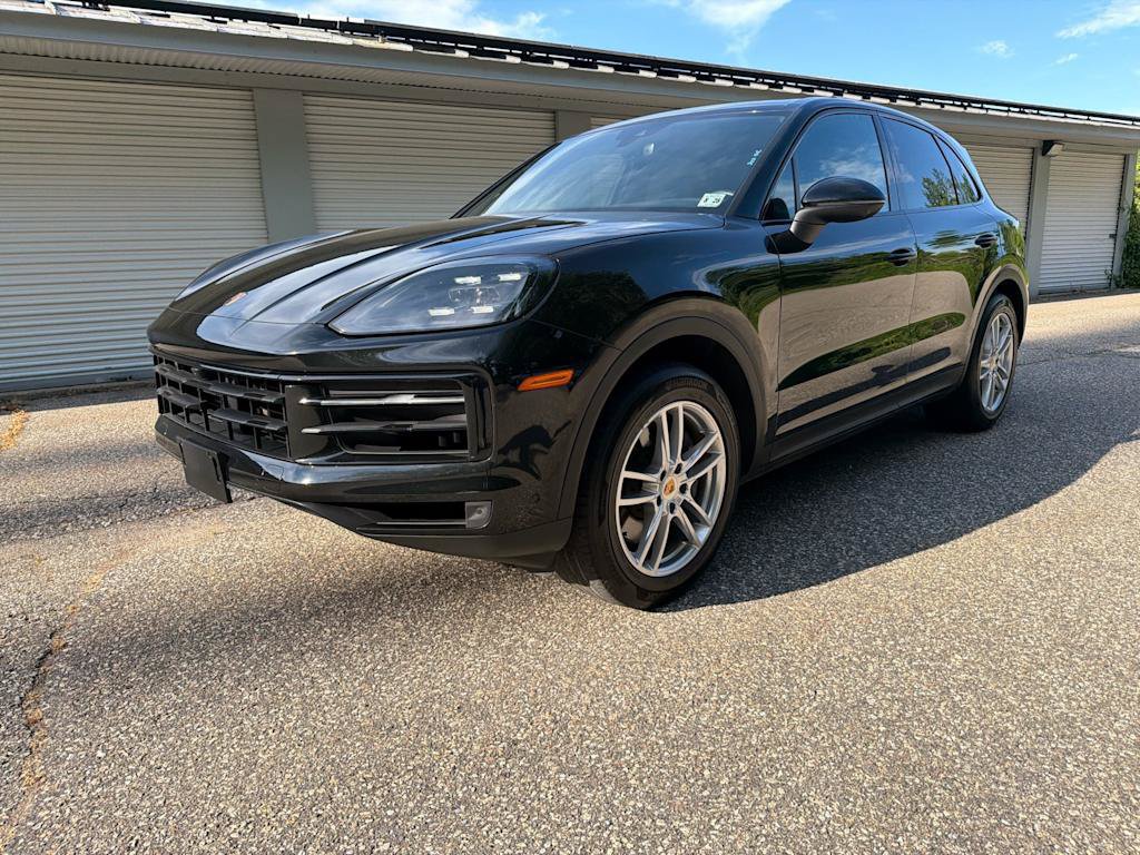 Certified 2024 Porsche Cayenne AWD/4WD image 39