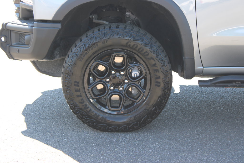Used 2024 Chevrolet Silverado 1500 ZR2 w/ ZR2 Bison Edition AWD/4WD image 16