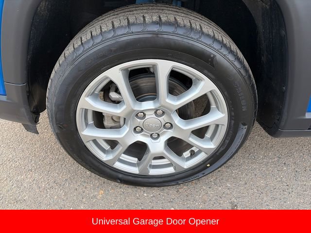 Used 2022 Jeep Compass Latitude w/ Sun and Sound Group image 11