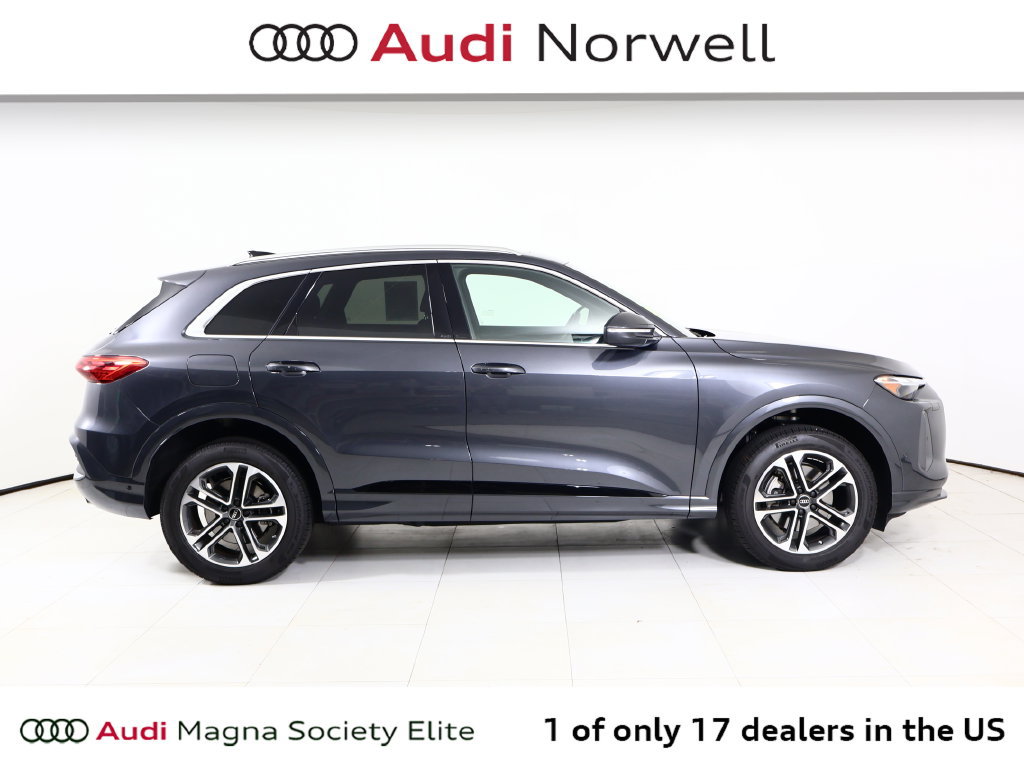 Certified 2025 Audi Q5 Premium w/ Convenience Package AWD/4WD image 19