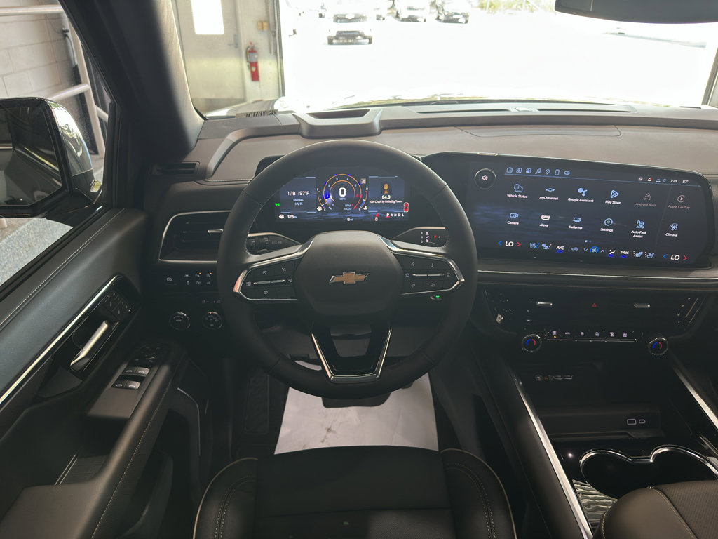 New 2025 Chevrolet Suburban Premier image 8