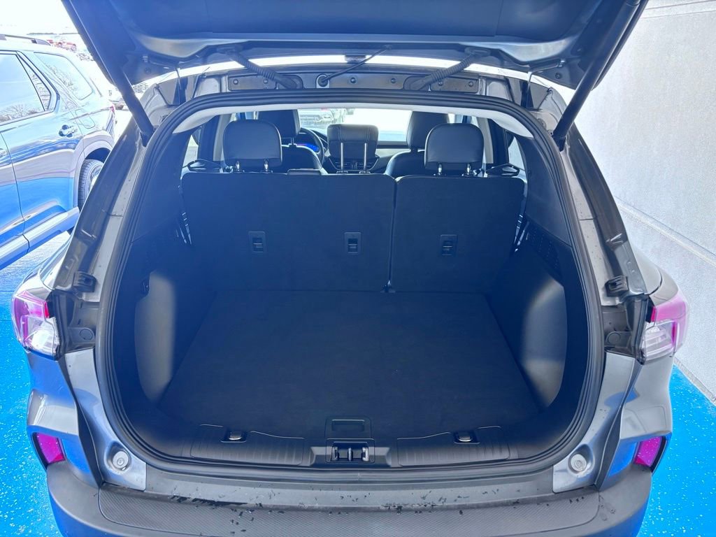 Used 2022 Ford Escape SEL w/ Technology Package image 12