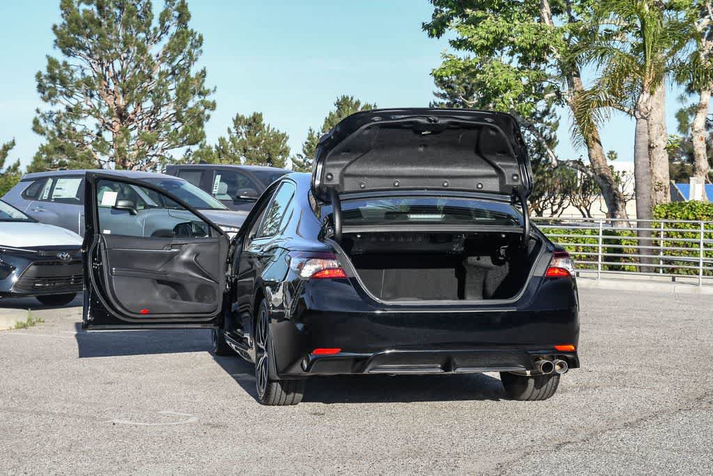 Used 2023 Toyota Camry SE FWD image 27