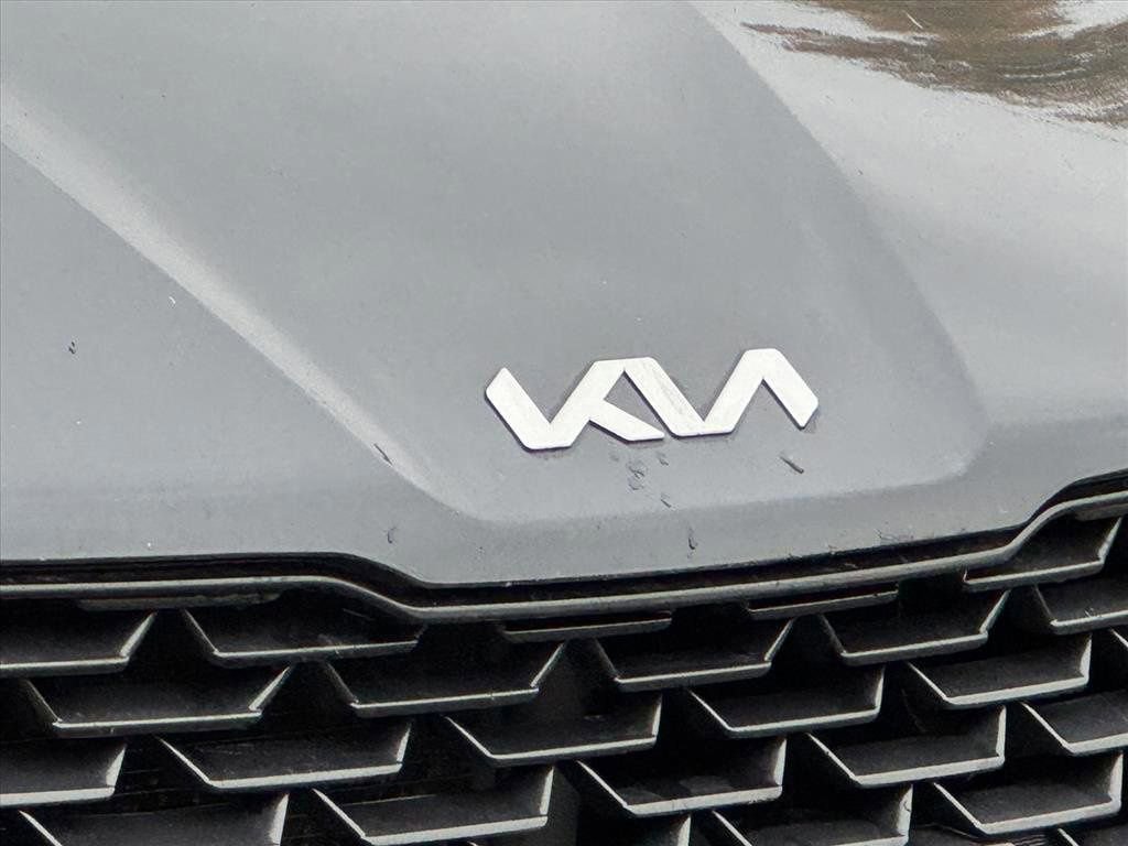 Used 2023 Kia K5 LXS image 5