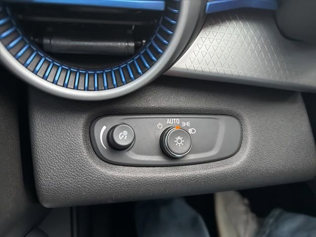 Used 2024 Chevrolet Trax LS image 18