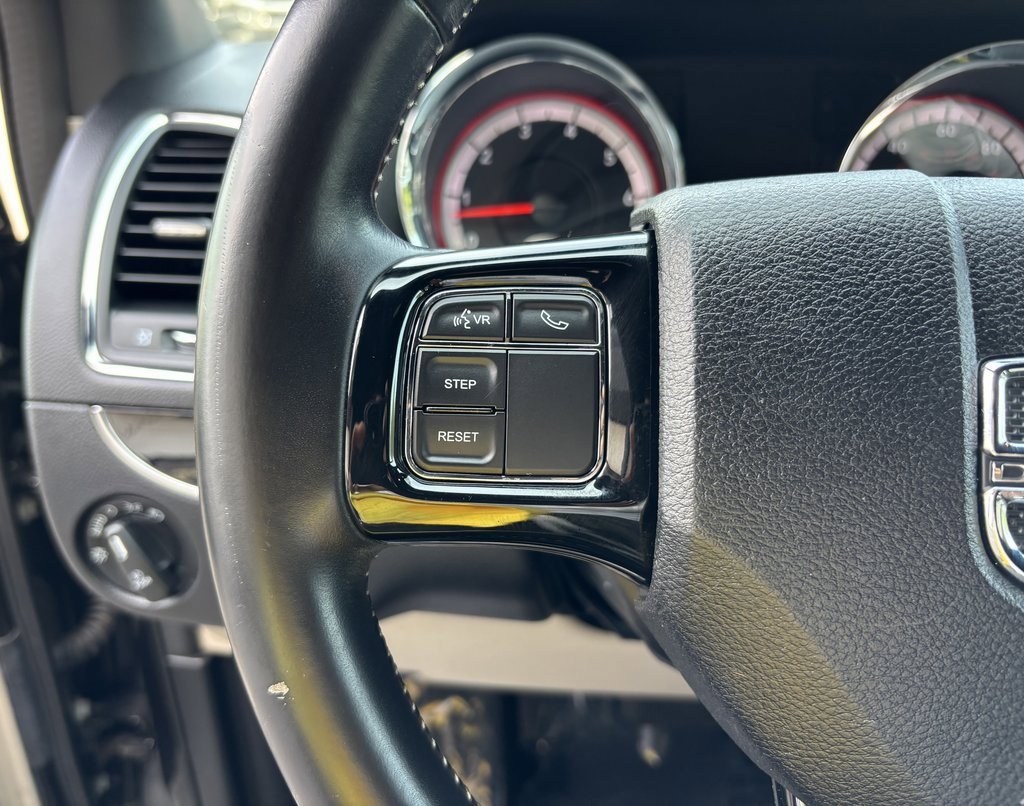 Used 2019 Dodge Grand Caravan SXT image 24