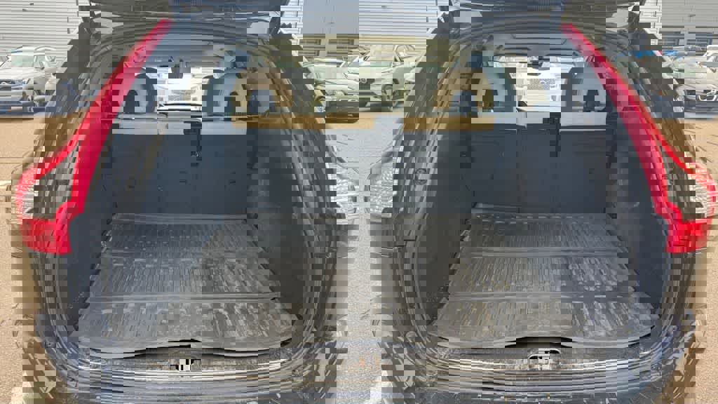 Used 2016 Volvo XC60 T6 w/ Proximity Package image 15