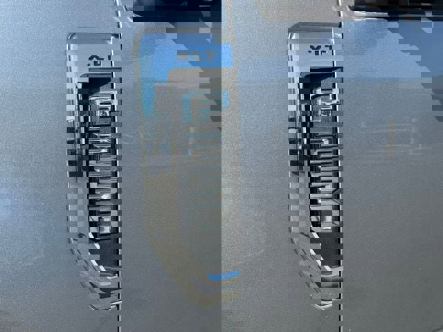 Used 2020 Ford F250 XLT w/ XLT Value Package image 17