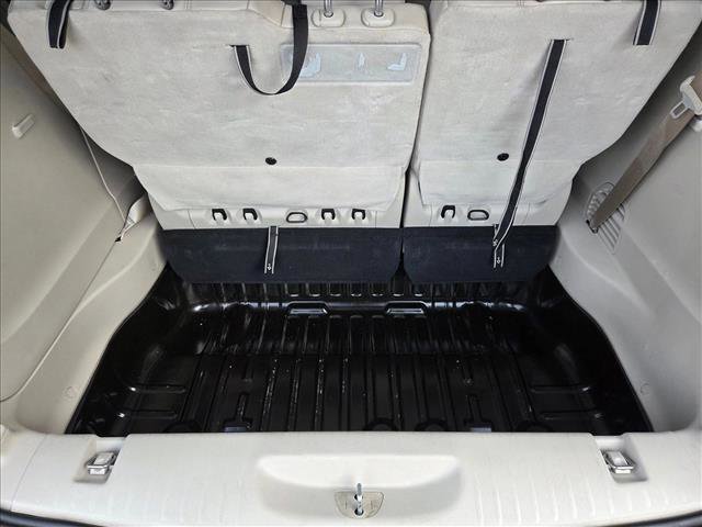 Used 2021 Chrysler Pacifica Touring-L image 6