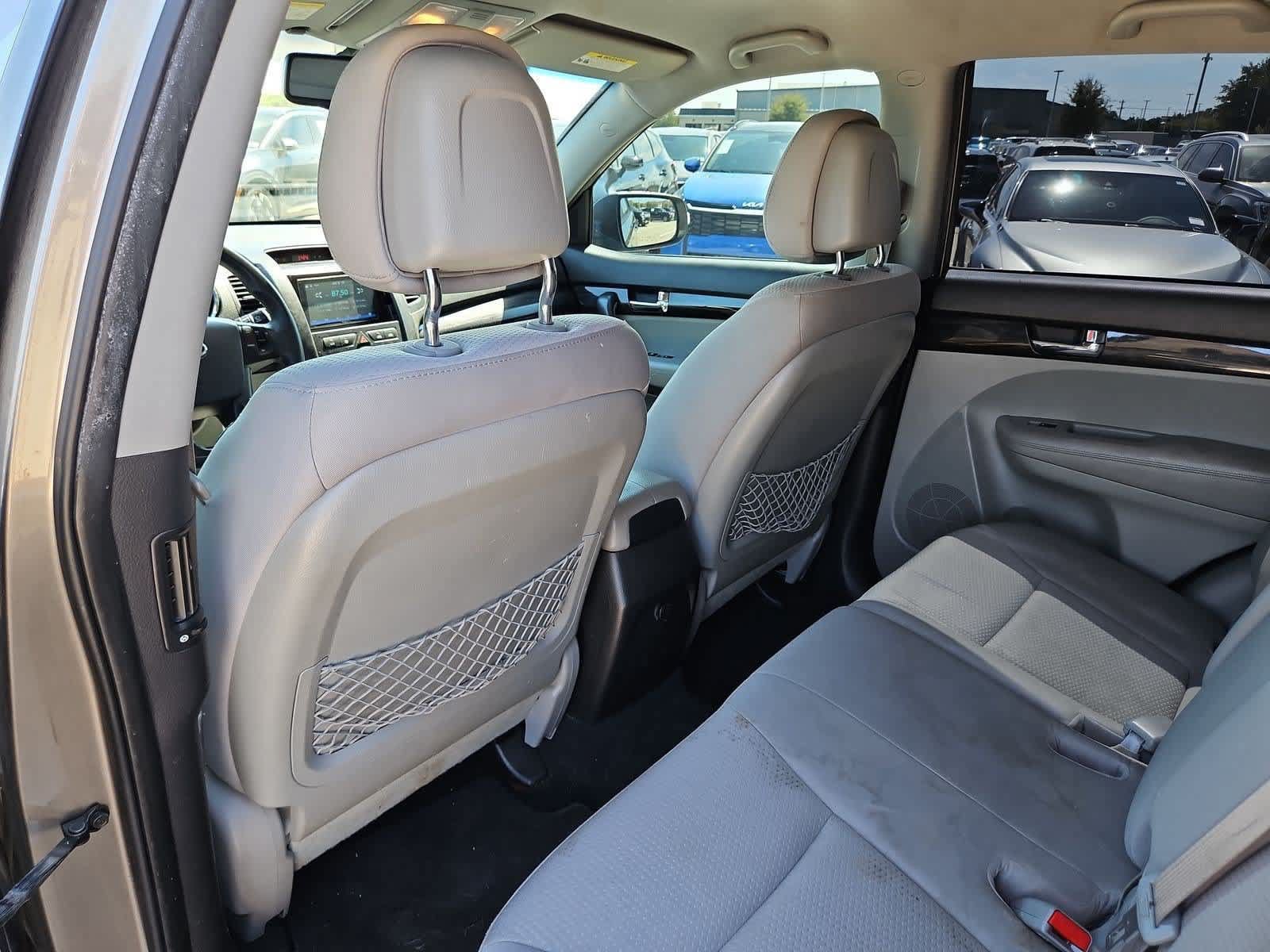 Used 2011 Kia Sorento 2WD w/ Convenience Pkg image 17