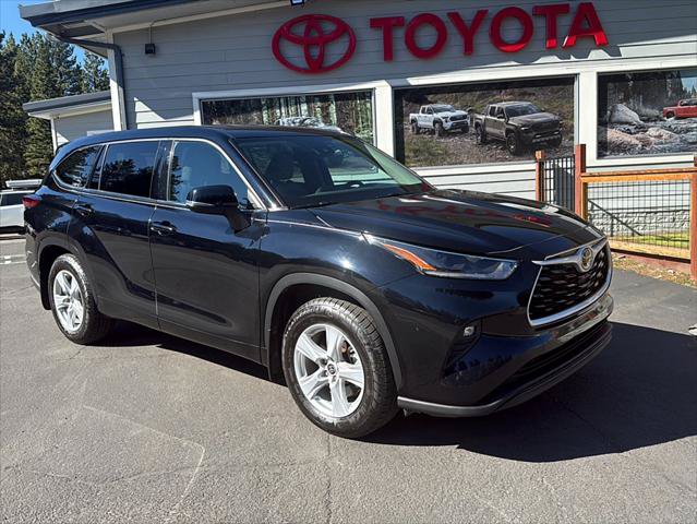 Certified 2021 Toyota Highlander LE