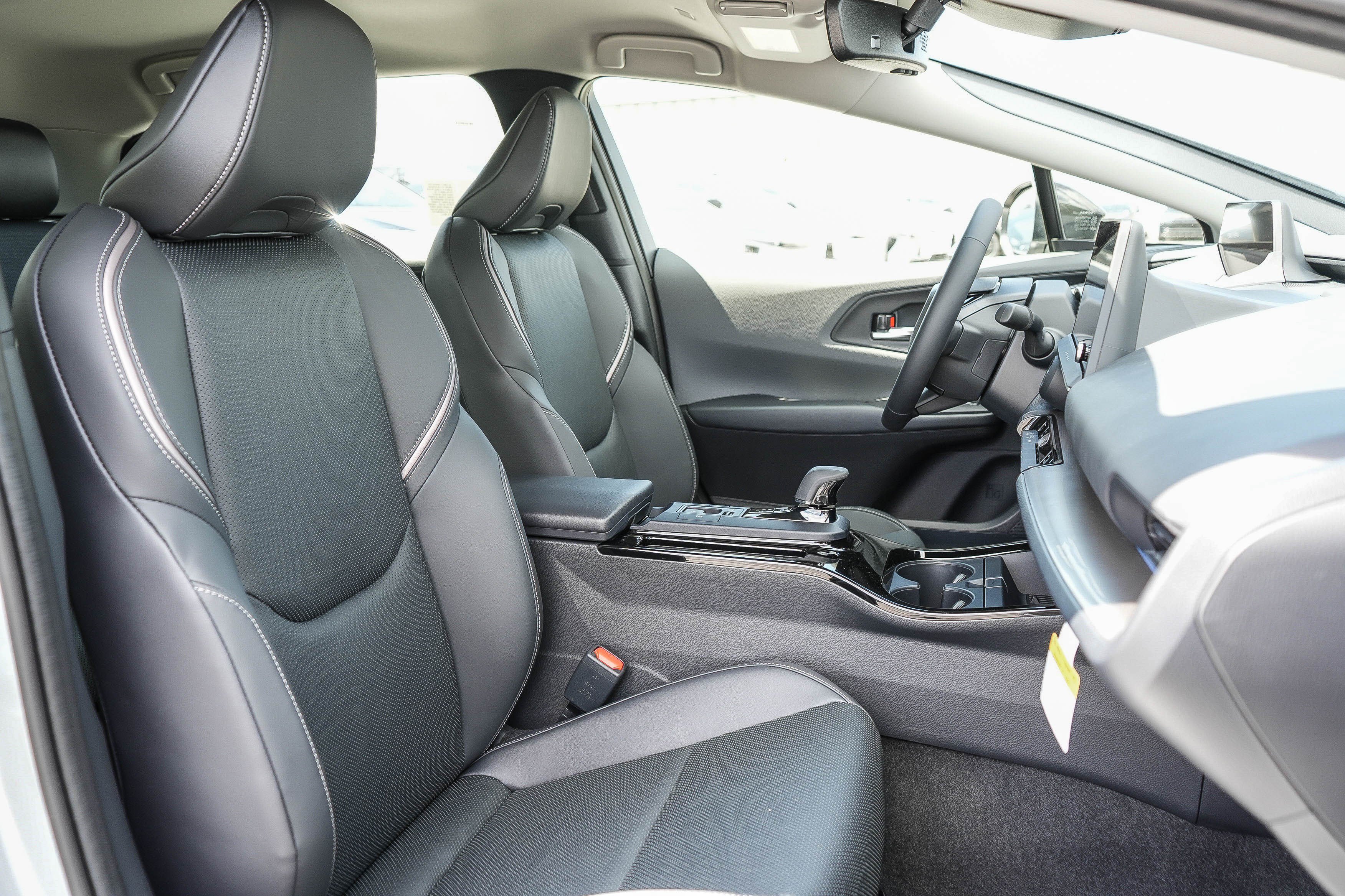New 2027 Toyota Prius XLE FWD image 19
