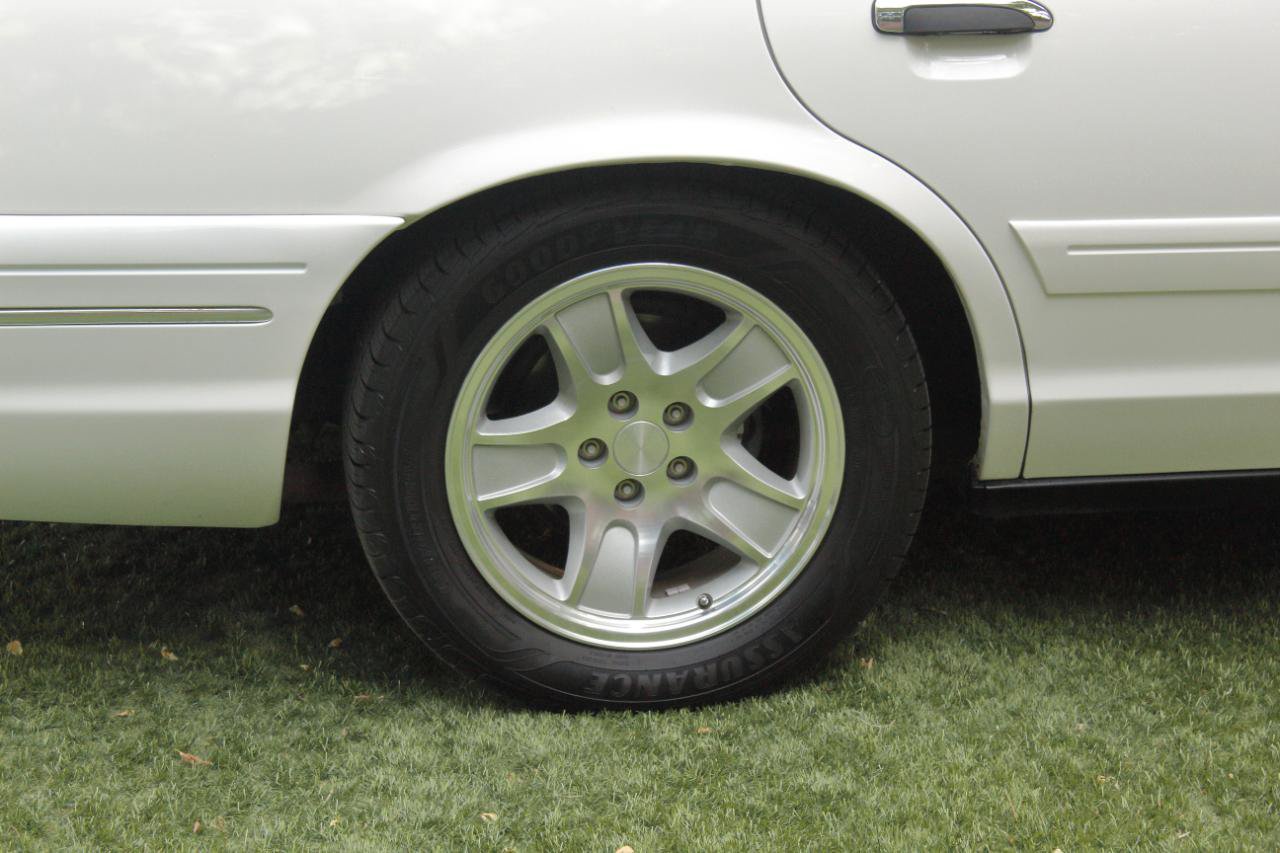 Used 1999 Ford Crown Victoria LX RWD image 20