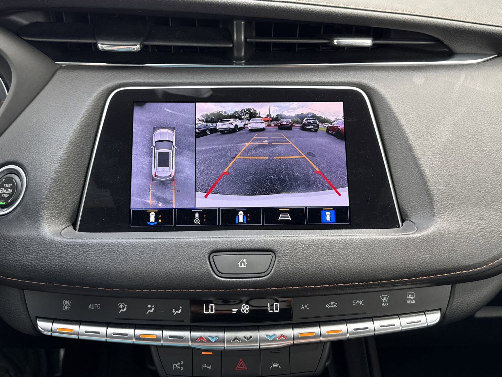 Used 2022 Cadillac XT4 Sport w/ Enhanced Visibility Package FWD image 26