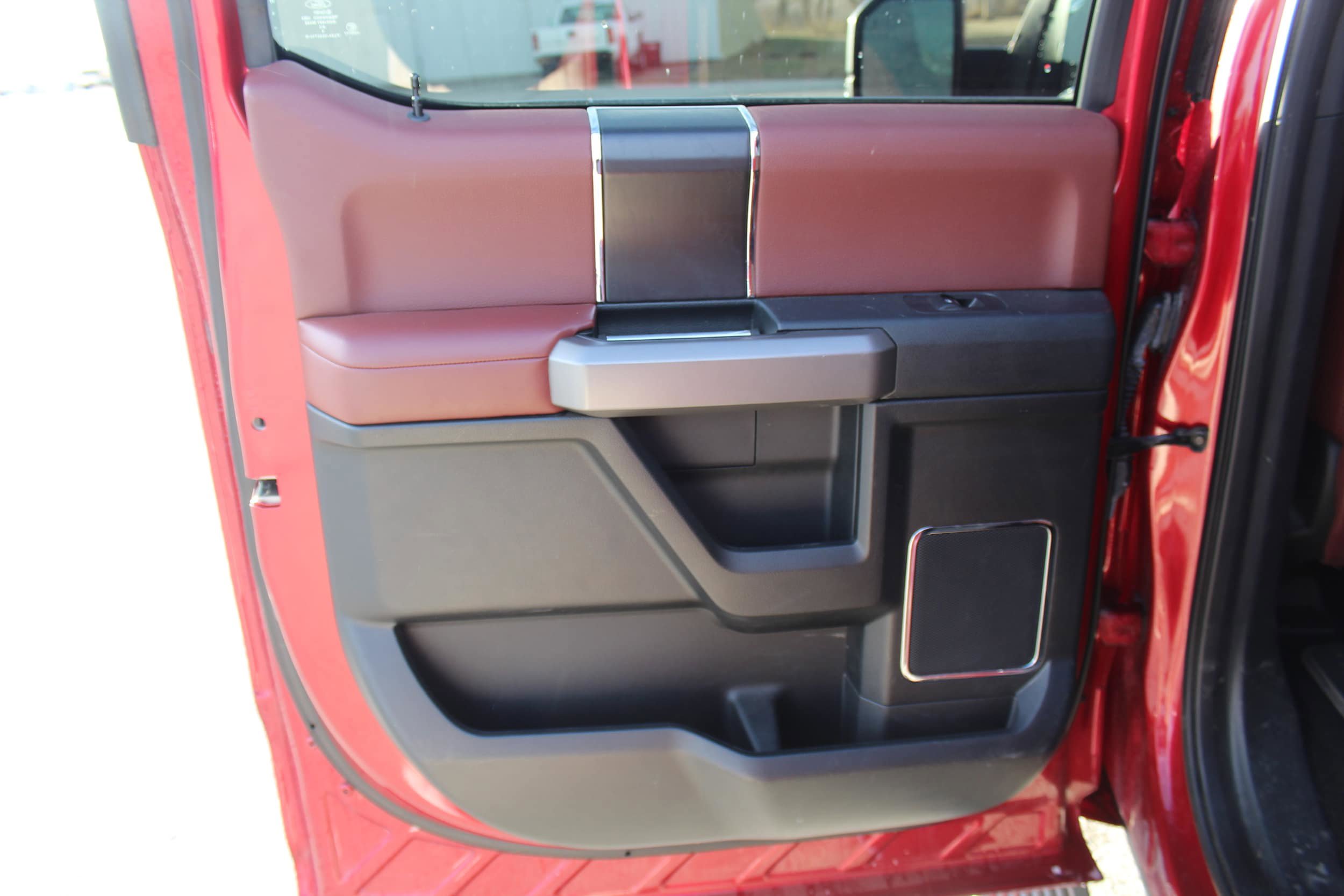 Used 2019 Ford F150 Platinum w/ Equipment Group 701A Luxury AWD/4WD image 20