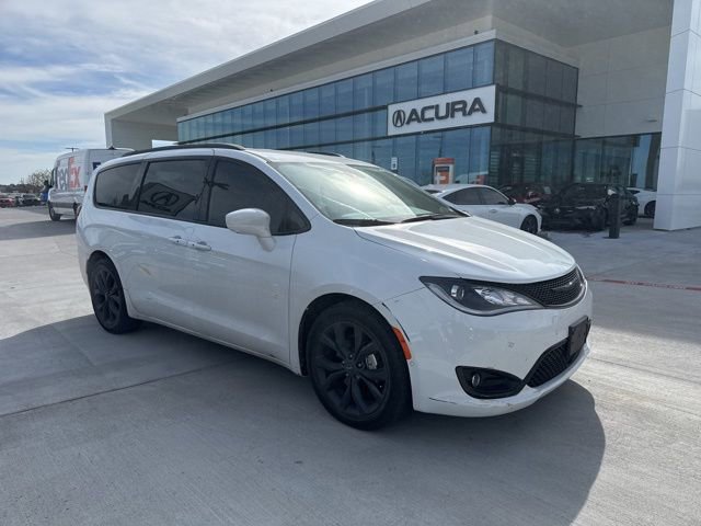 Used 2019 Chrysler Pacifica Touring-L Plus w/ Advanced Safetytec Group