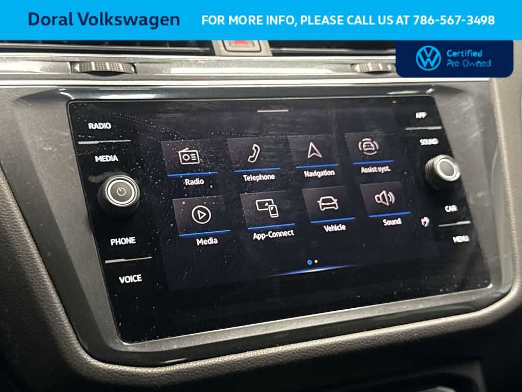 Certified 2022 Volkswagen Tiguan SE FWD image 18