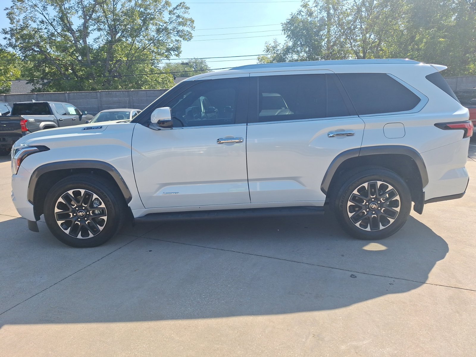 Used 2025 Toyota Sequoia Limited AWD/4WD image 3