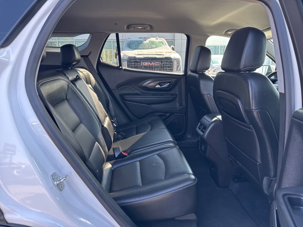 Used 2024 GMC Terrain SLT image 24