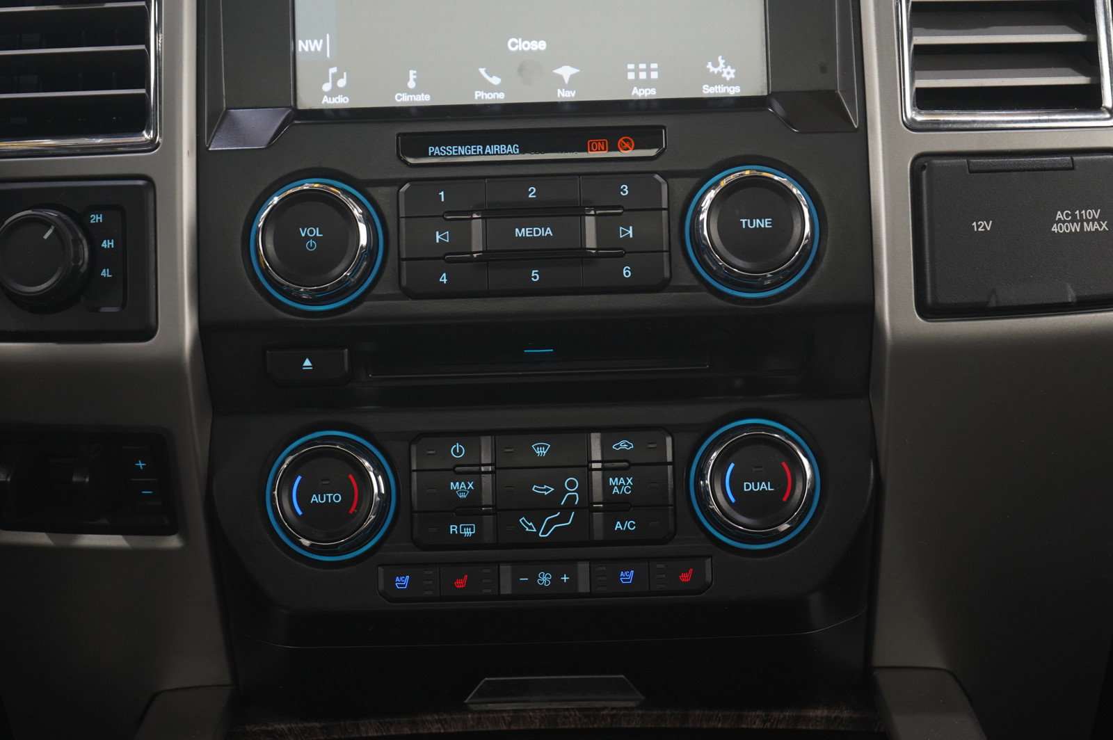 Used 2017 Ford F250 Lariat w/ Chrome Package image 15