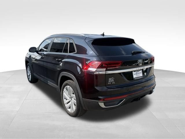 Used 2020 Volkswagen Atlas Cross Sport SE w/ Towing Package AWD/4WD image 11