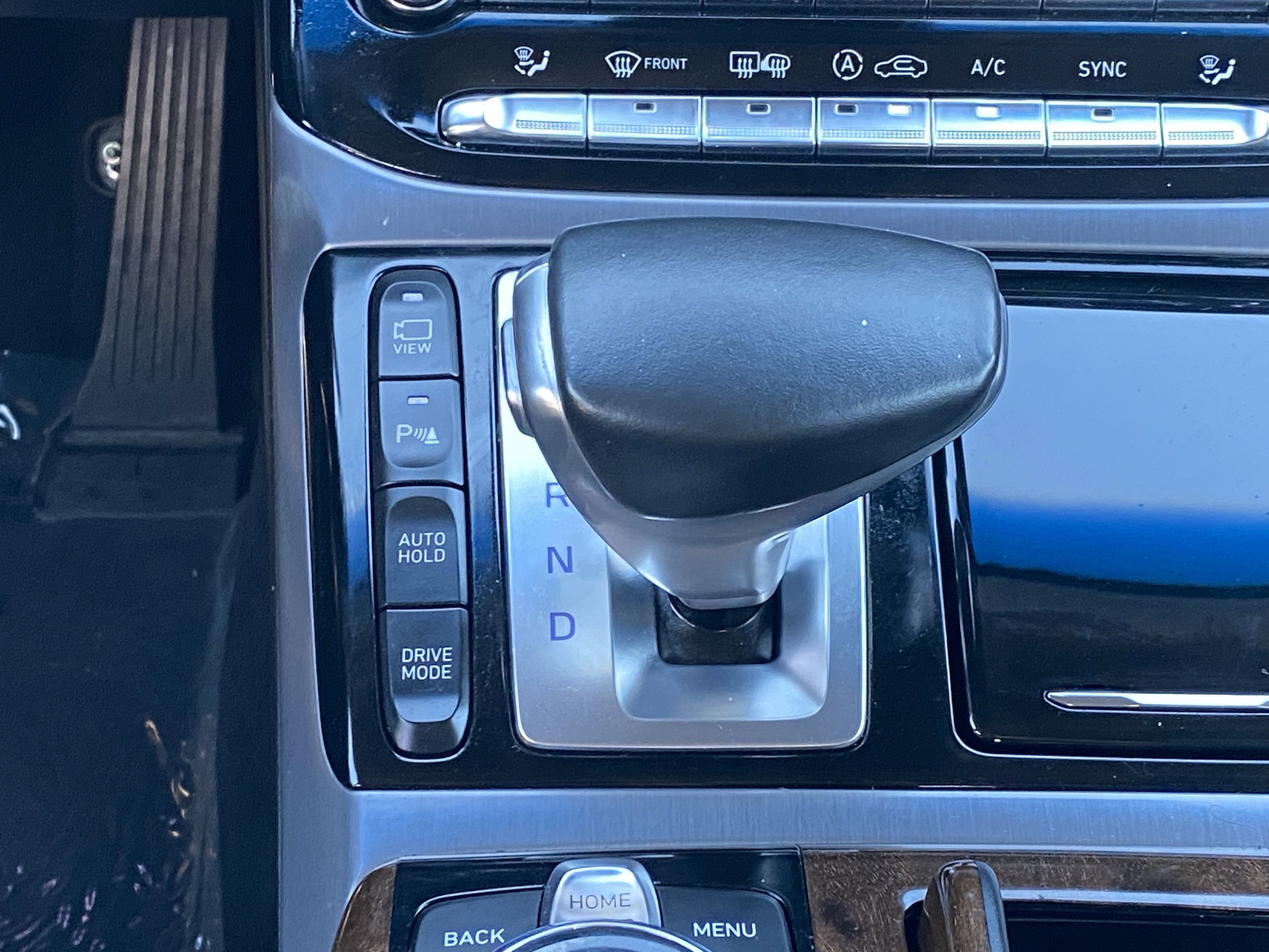 Used 2017 Genesis G90 3.3T Premium image 24