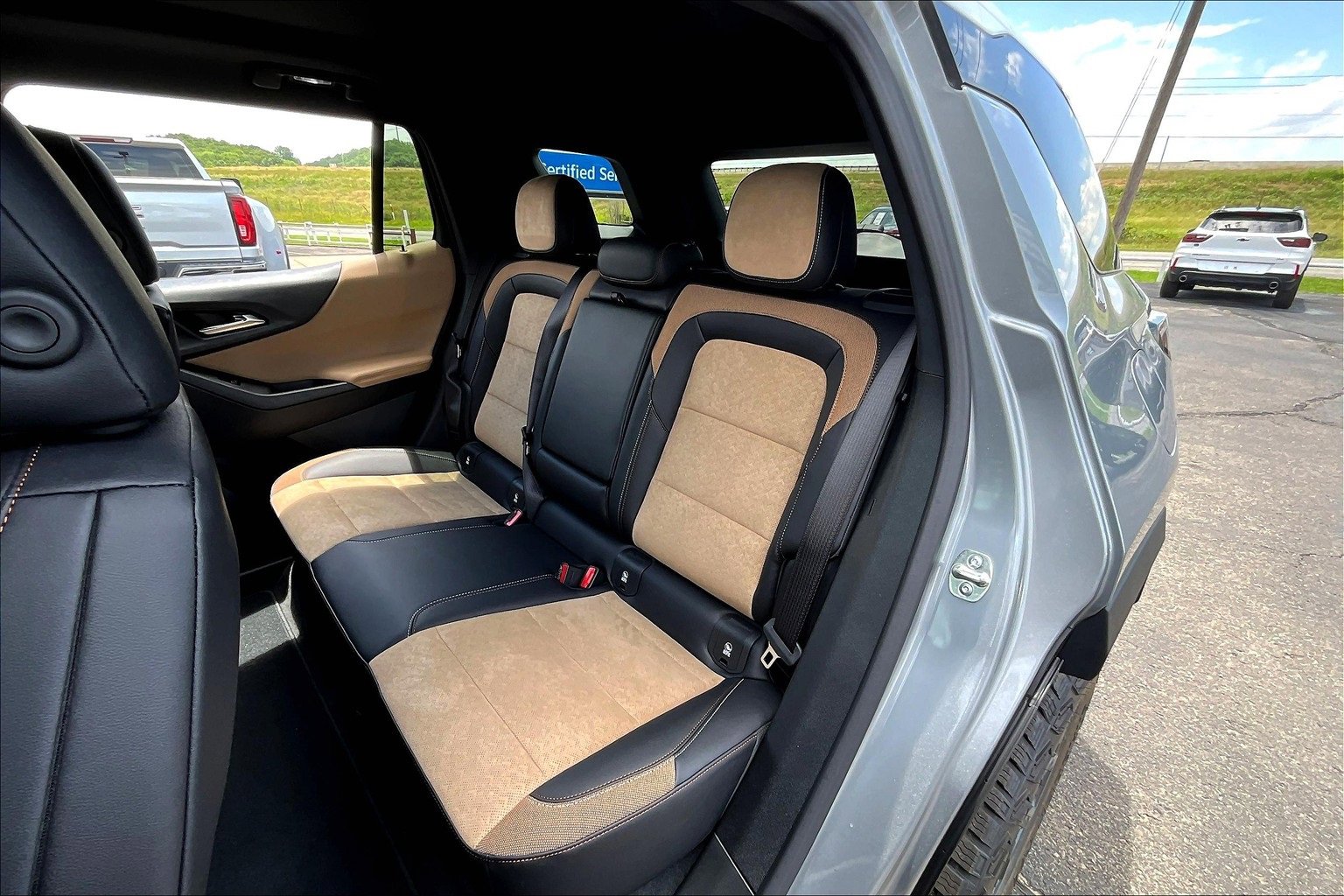 New 2026 Chevrolet Equinox ACTIV w/ Convenience Package III image 10