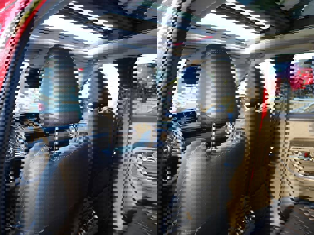 Certified 2025 MAZDA CX-50 2.5 Hybrid w/ Premium Plus Pkg image 11