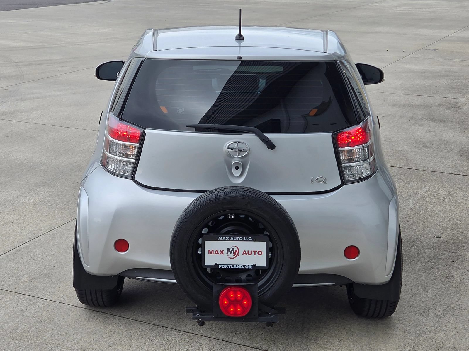Used 2012 Scion iQ w/ Rear Speaker Pkg FWD image 7