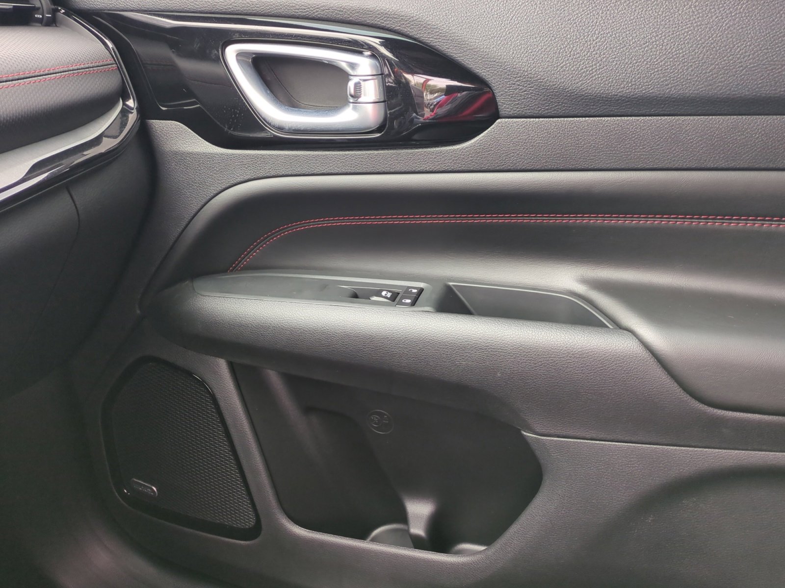 New 2026 Jeep Compass Trailhawk image 16