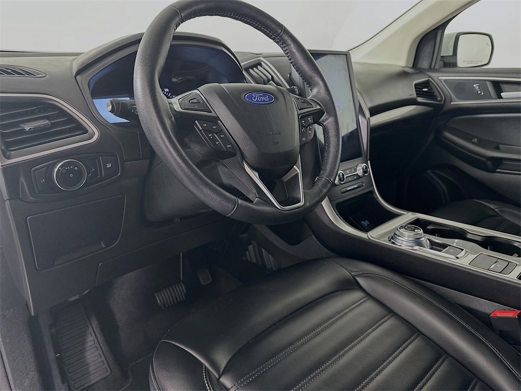 Used 2023 Ford Edge SEL image 14