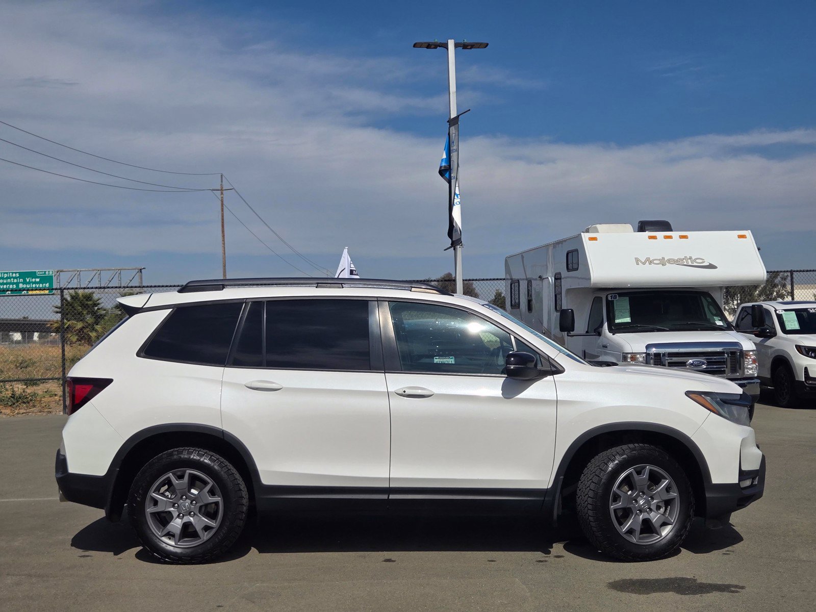 Certified 2025 Honda Passport TrailSport image 8