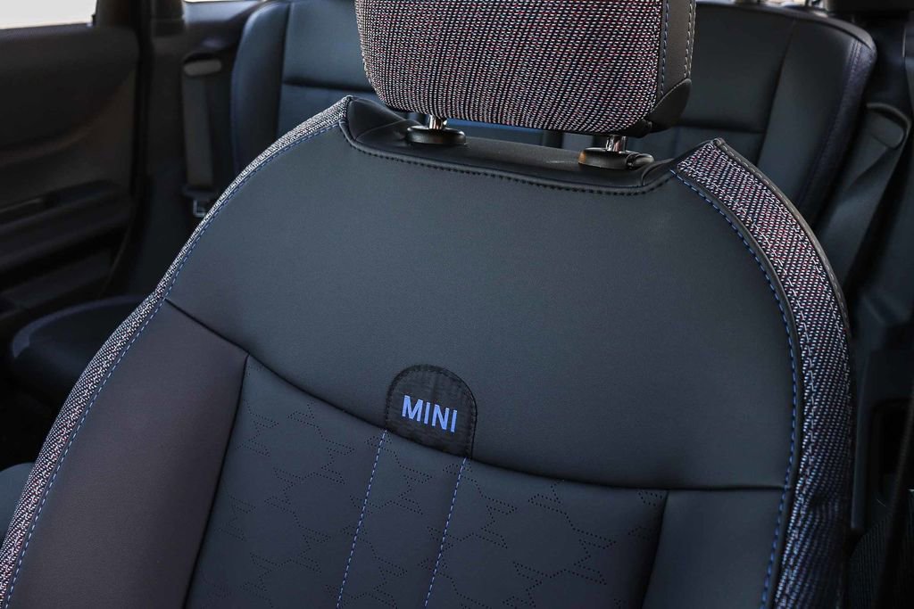 New 2026 MINI Cooper 4-Door Hardtop image 28