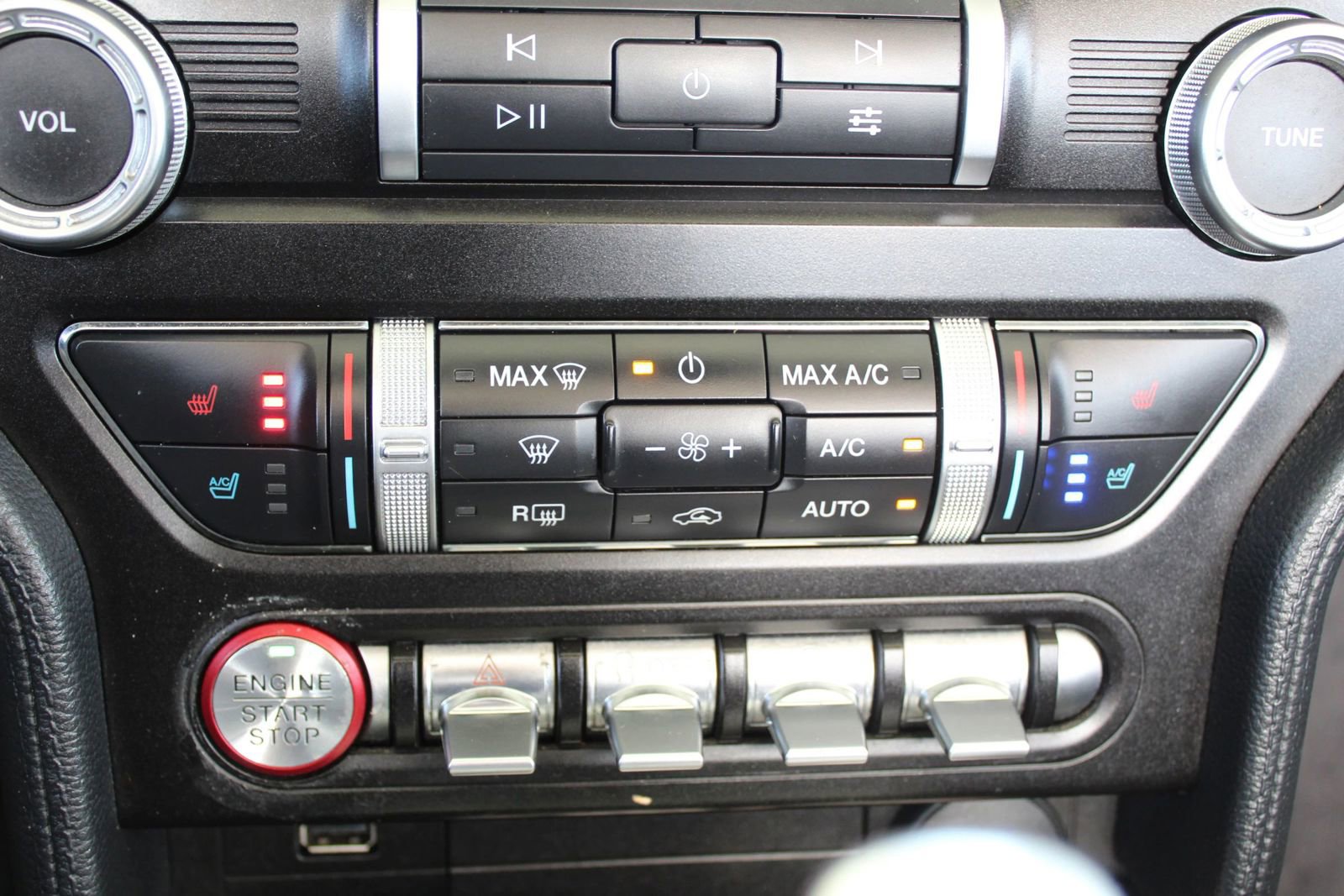 Used 2019 Ford Mustang Premium image 25