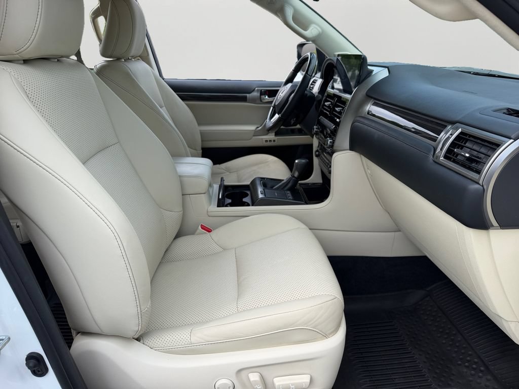 Certified 2023 Lexus GX 460 Luxury w/ Sport Design Package AWD/4WD image 8
