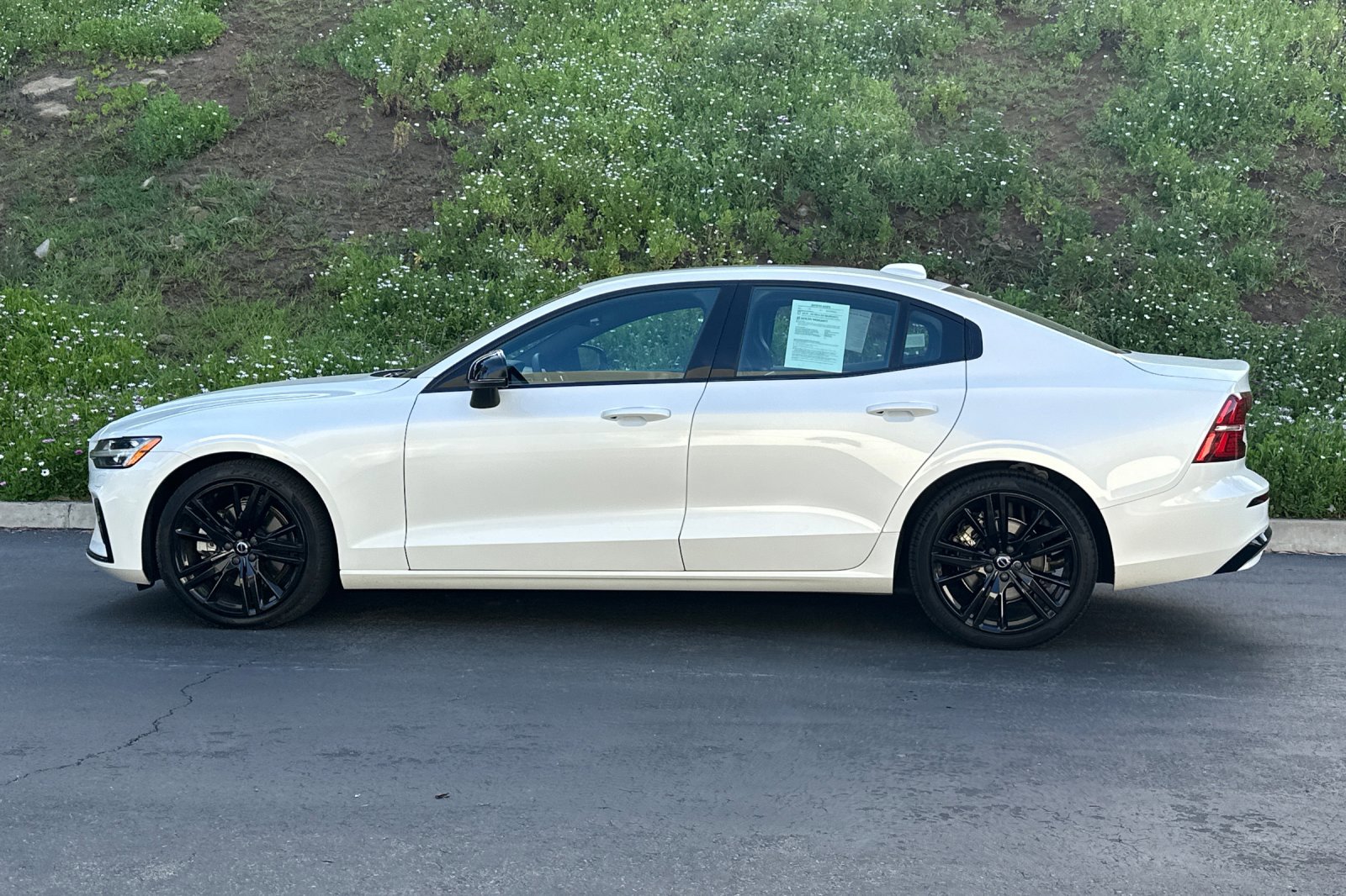 Certified 2023 Volvo S60 B5 Plus w/ Climate Package image 8