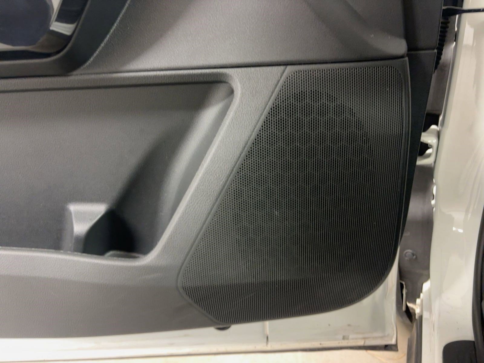 Used 2025 Nissan Pathfinder SV image 22