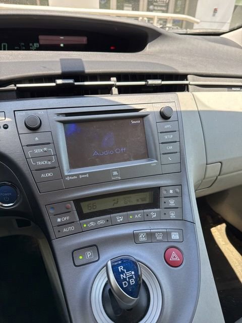 Used 2015 Toyota Prius Four FWD image 18