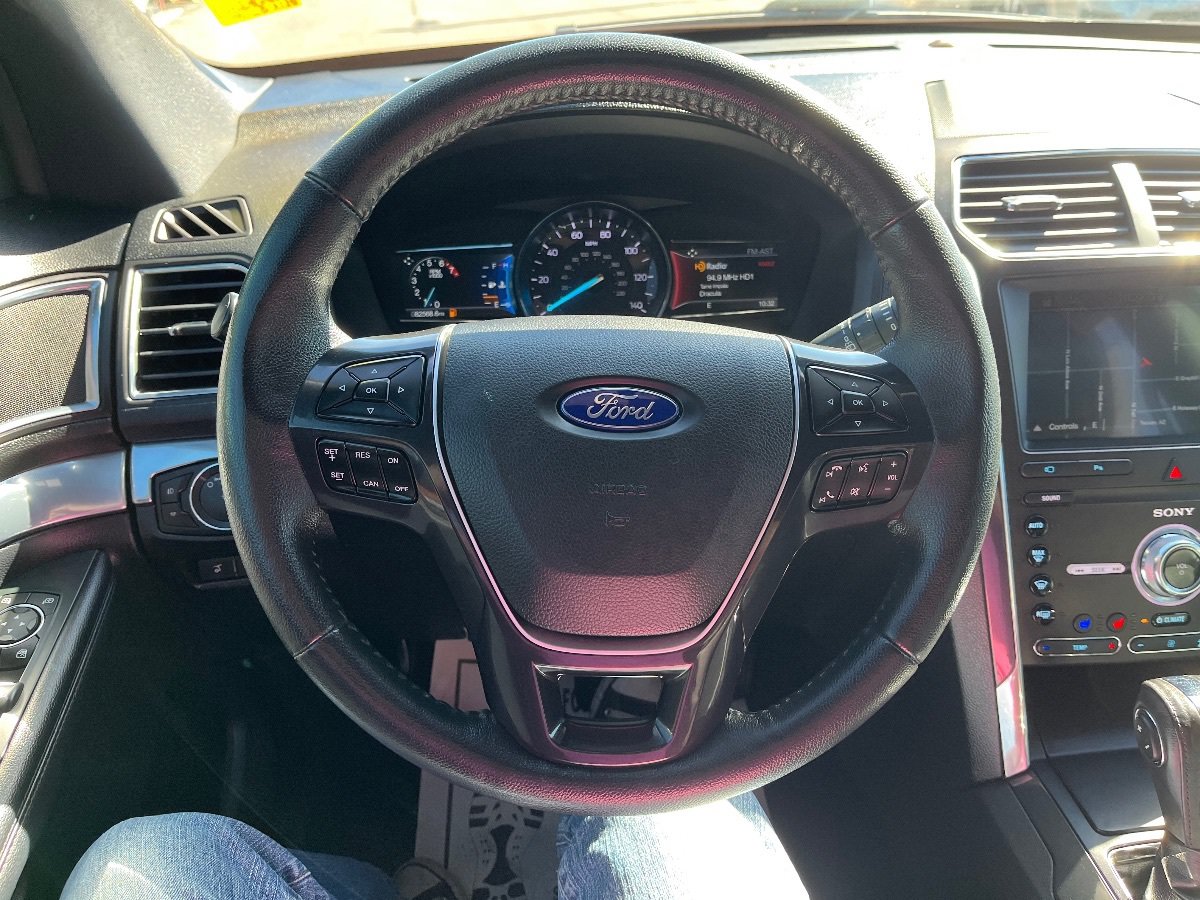 Used 2019 Ford Explorer Limited w/ Class III Trailer Tow Package FWD image 18