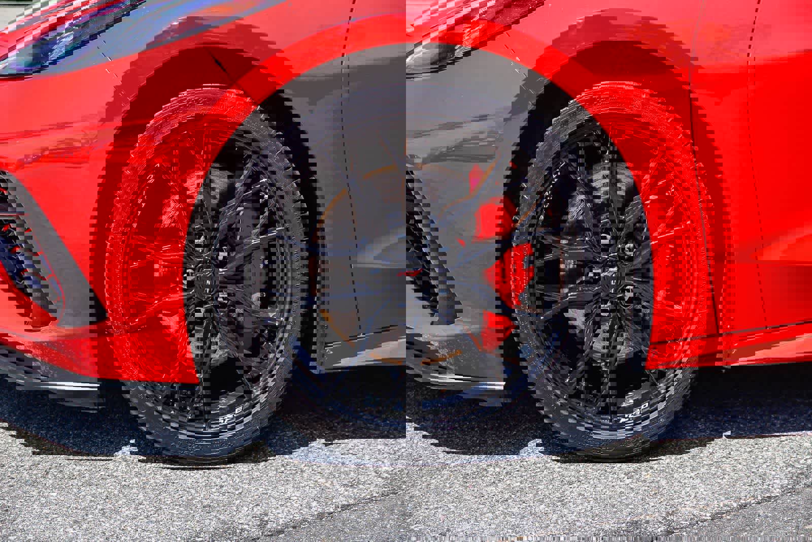 Used 2023 Chevrolet Corvette Stingray Coupe w/ Z51 Performance Package RWD image 9