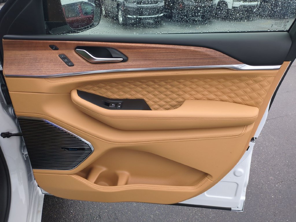 New 2027 Jeep Grand Cherokee L Summit AWD/4WD image 35