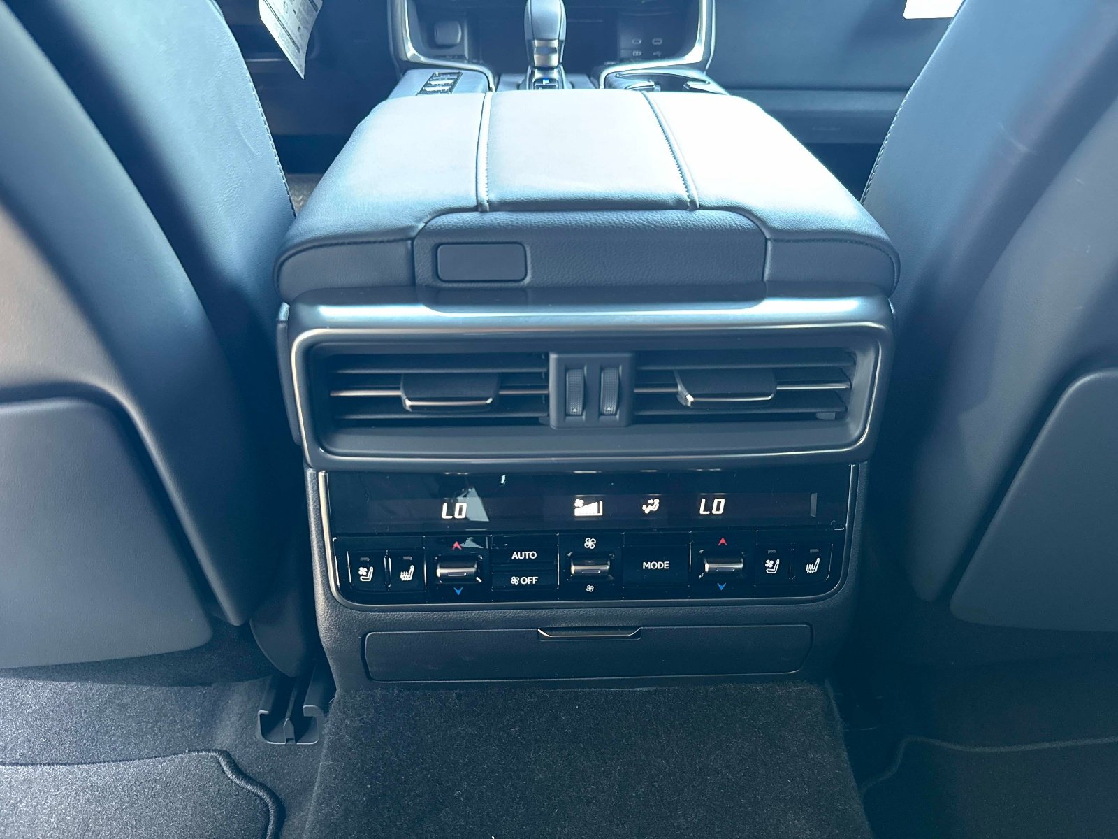 New 2026 Lexus LX 700h Luxury AWD/4WD image 17