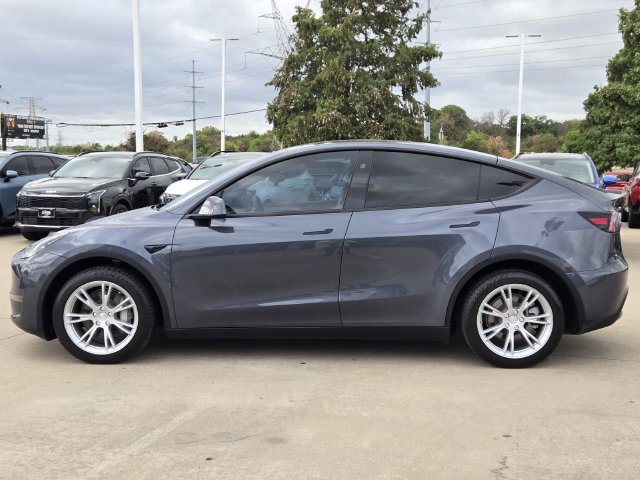 Used 2023 Tesla Model Y Long Range AWD/4WD image 3