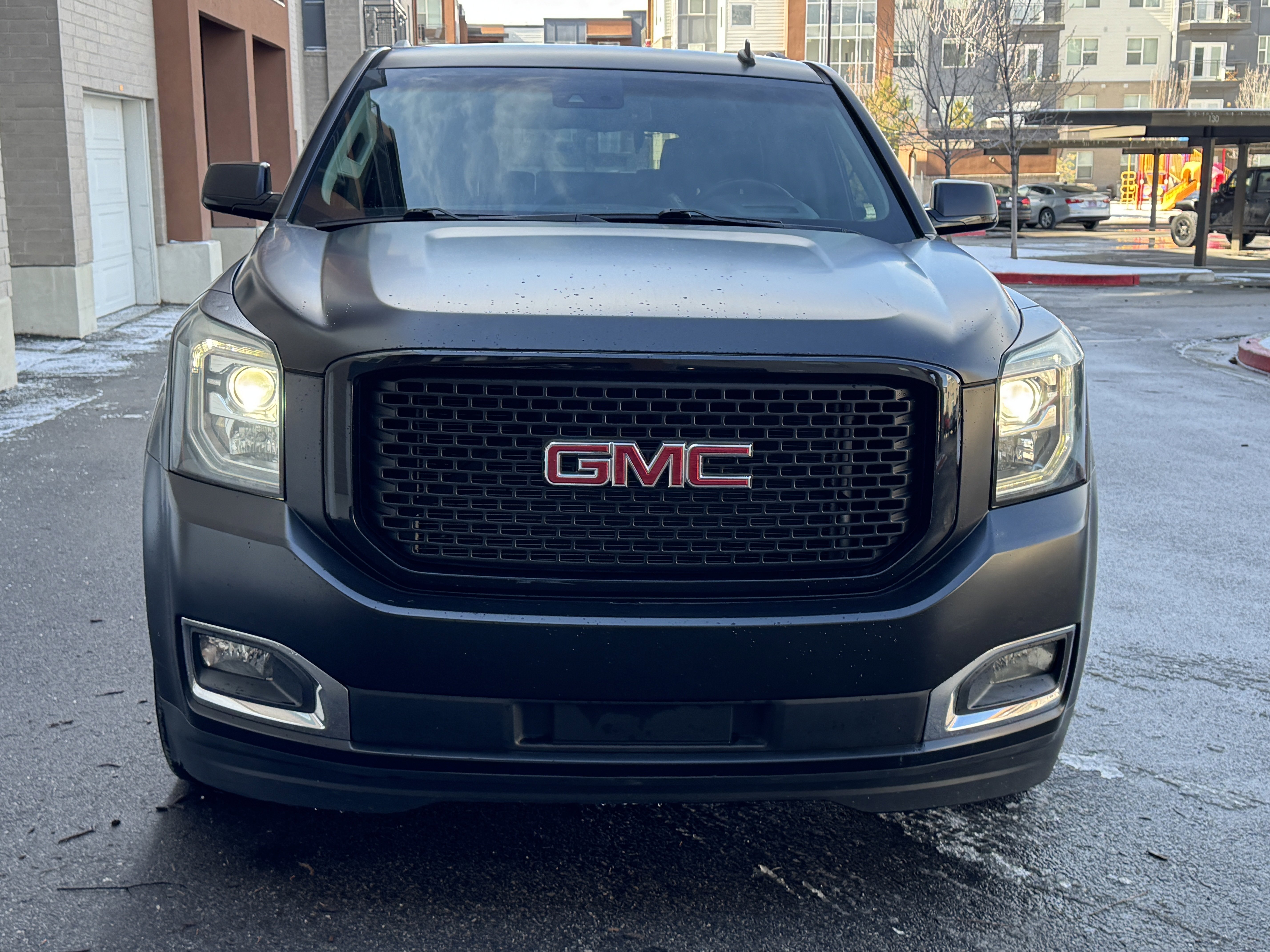 Used 2015 GMC Yukon Denali w/ Touring Package AWD/4WD image 9