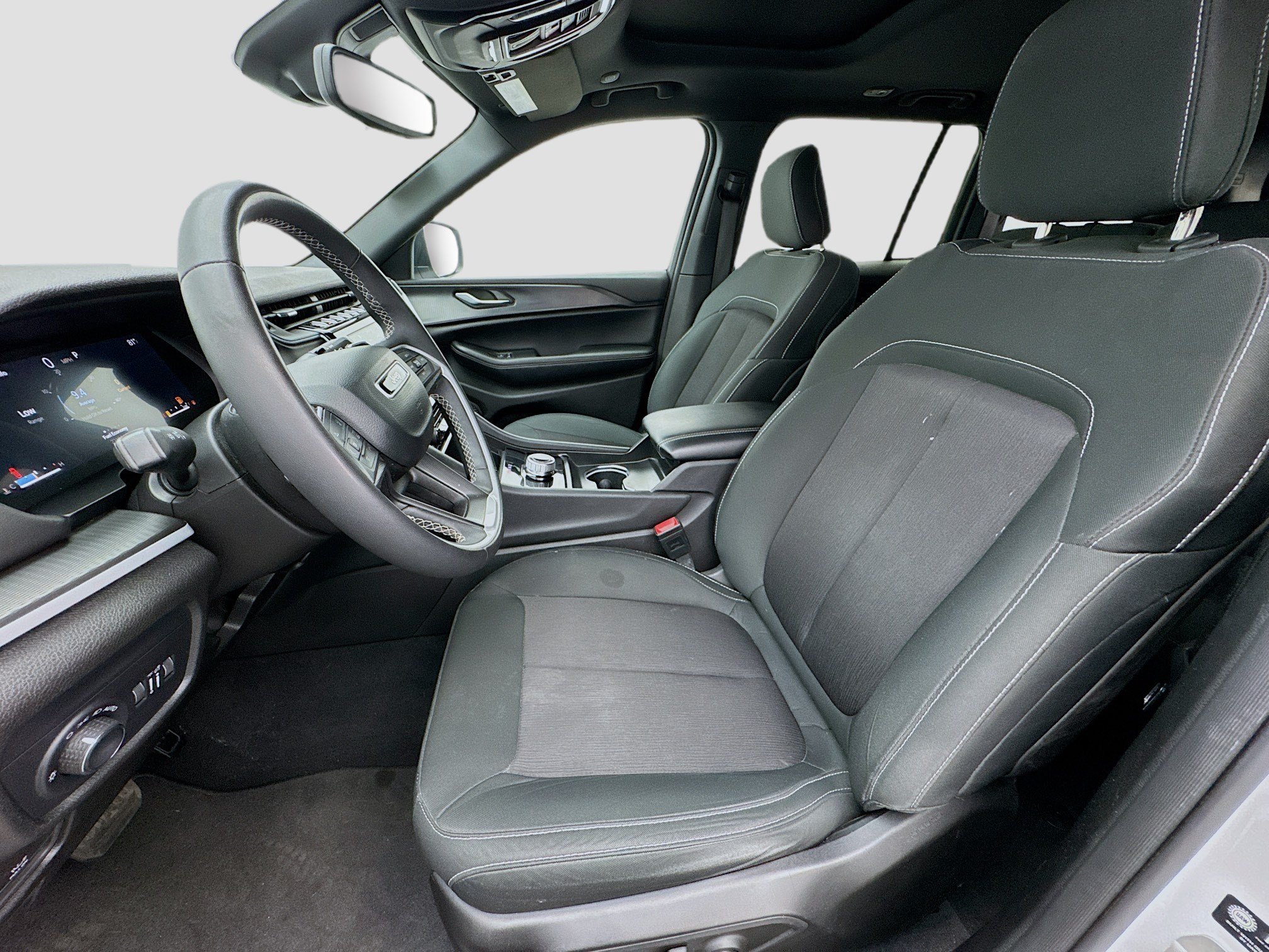 Used 2024 Jeep Grand Cherokee Laredo X RWD image 13
