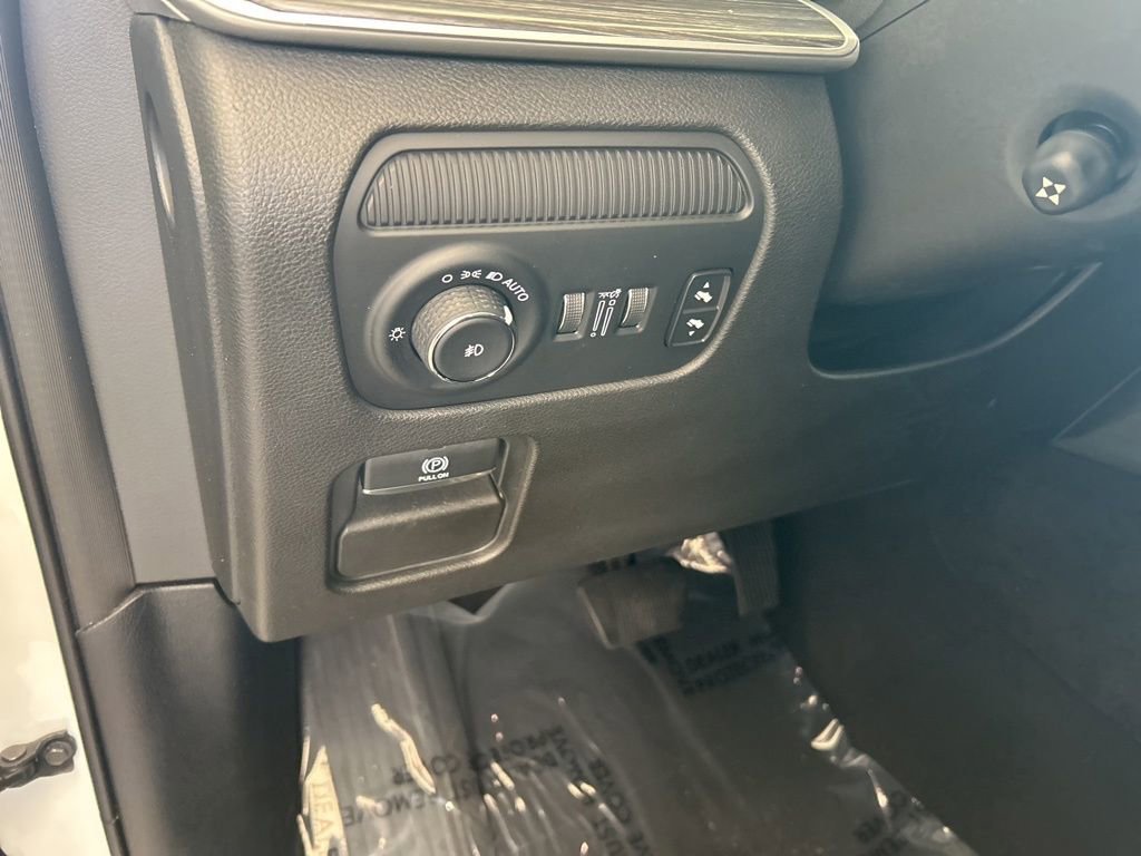 Used 2023 Jeep Wagoneer Series III w/ Preferred Equipment Group image 47