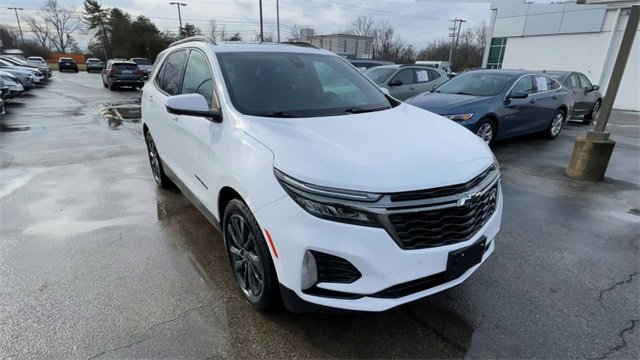 Used 2023 Chevrolet Equinox RS w/ RS Leather Package image 4