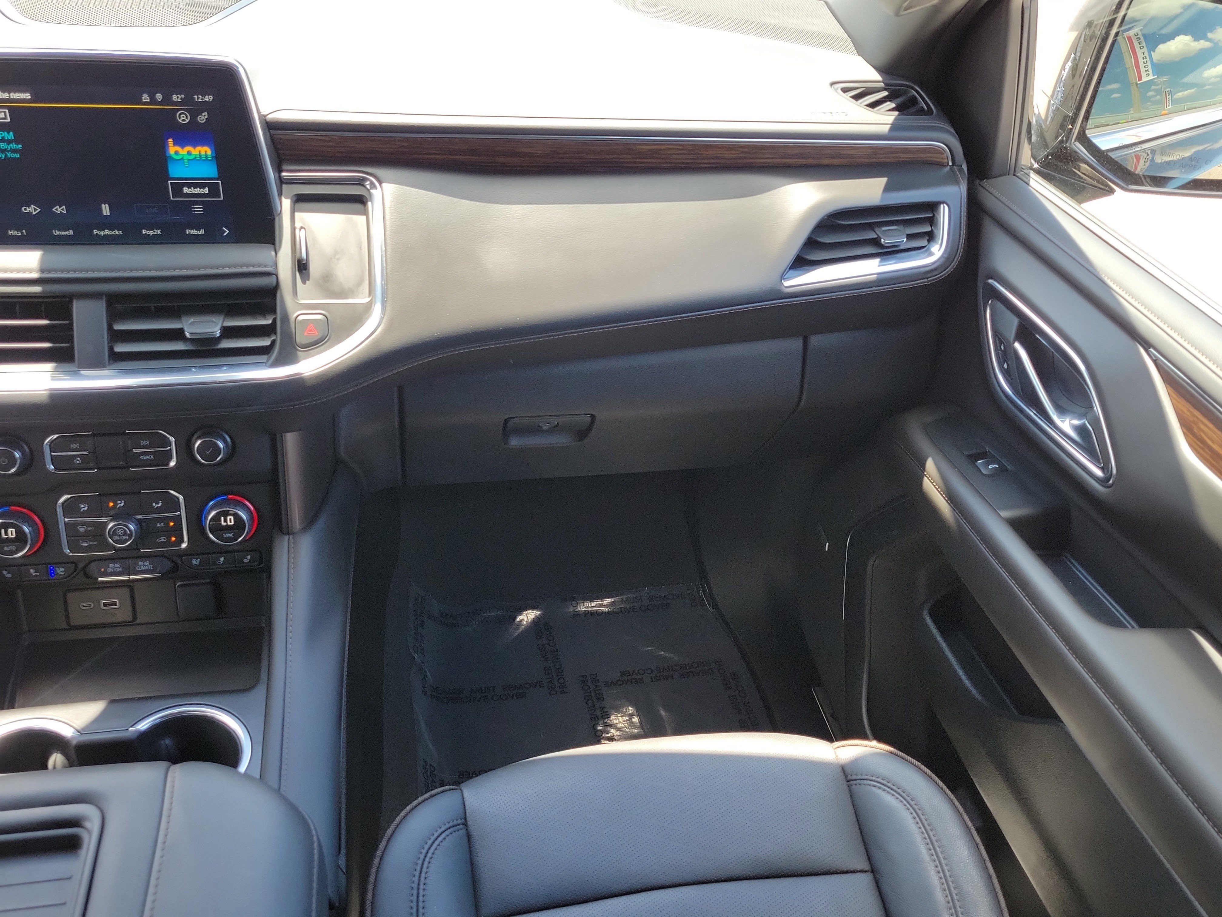 Used 2024 Chevrolet Tahoe High Country AWD/4WD image 17